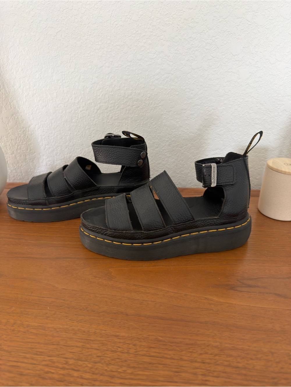 Dr. Martens Clarissa Sandal